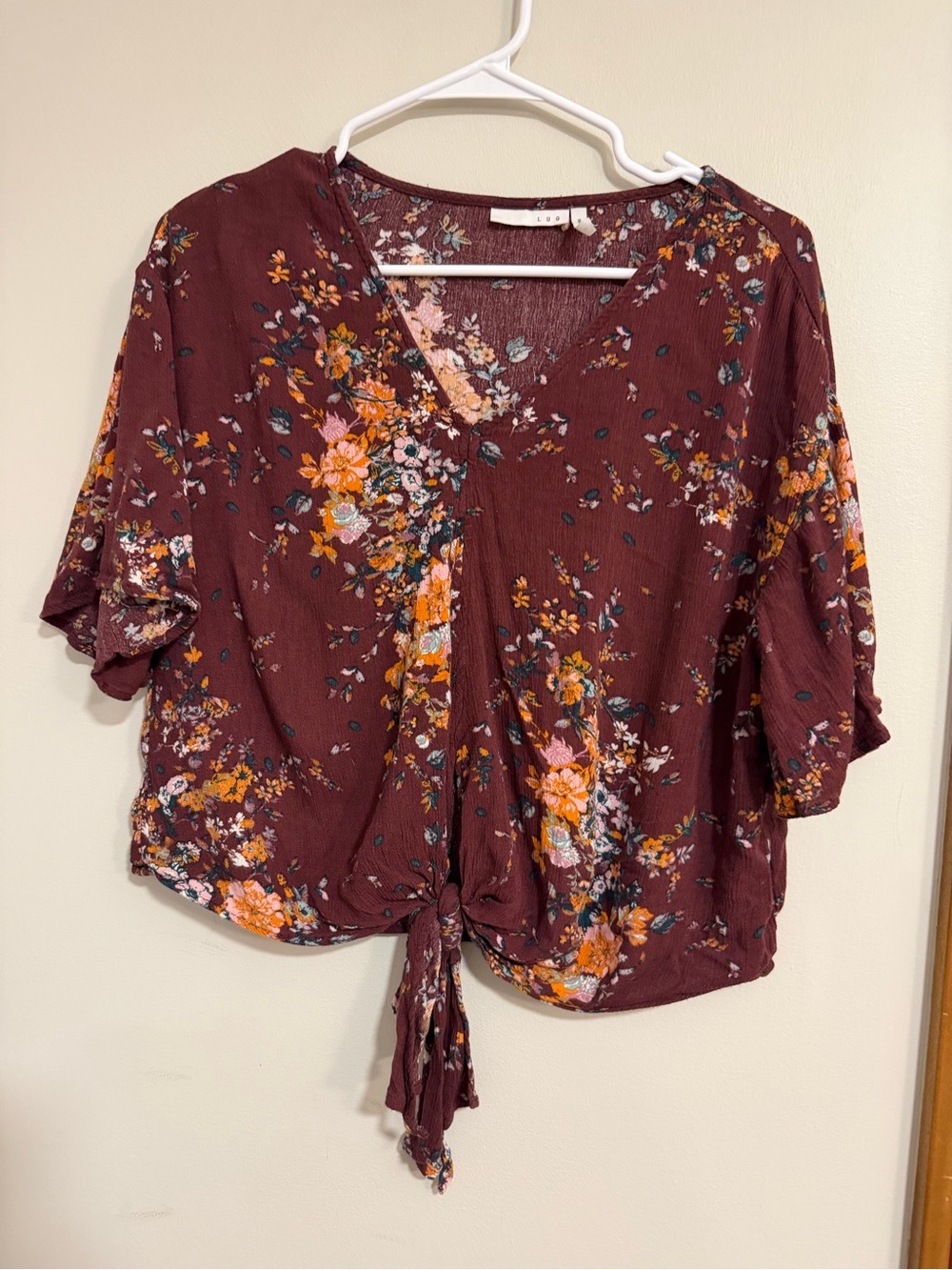 Women's Burgundy  LUQ Floral Tie-Front Crop Top Size Small